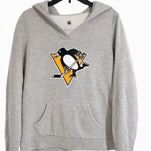 NHL Women’s Gray V-Neck Pittsburgh Penguins Hoodie – Size XL. Hockey Apparel